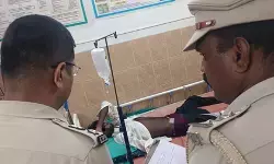 तमिलनाडु: हत्या के मामले में वांछित हिस्ट्रीशीटर अय्यप्पन मुठभेड़ के बाद गिरफ्तार, एक पुलिसकर्मी भी जख्मी तमिलनाडु: हत्या के मामले में वांछित हिस्ट्रीशीटर अय्यप्पन मुठभेड़ के बाद गिरफ्तार, एक पुलिसकर्मी भी जख्मी