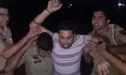 फिरोजाबाद में दिल दहला देने वाली वारदात: डेढ़ साल के मासूम की बेरहमी से हत्या, मुठभेड़ में आरोपी गिरफ्तार फिरोजाबाद में दिल दहला देने वाली वारदात: डेढ़ साल के मासूम की बेरहमी से हत्या, मुठभेड़ में आरोपी गिरफ्तार