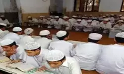 यूपी में मदरसा बोर्ड के मेधावियों को सरकार करेगी सम्मानित, टॉप-3 छात्रों को मिलेगा टैबलेट यूपी में मदरसा बोर्ड के मेधावियों को सरकार करेगी सम्मानित, टॉप-3 छात्रों को मिलेगा टैबलेट