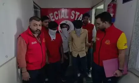 पूर्वी दिल्ली पुलिस ने किया एमडीएमए तस्करी नेटवर्क का भंडाफोड़, ड्रग्स के साथ तीन तस्कर गिरफ्तार पूर्वी दिल्ली पुलिस ने किया एमडीएमए तस्करी नेटवर्क का भंडाफोड़, ड्रग्स के साथ तीन तस्कर गिरफ्तार
