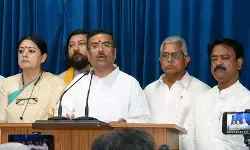 पश्चिम बंगाल में आज मंत्रिमंडल विस्तार, 35 नए मंत्री लेंगे शपथ पश्चिम बंगाल में आज मंत्रिमंडल विस्तार, 35 नए मंत्री लेंगे शपथ