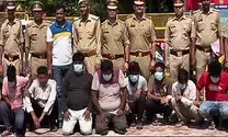 होटल के कमरे में चल रहा था सट्टे और जुए का अड्डा, 20 गिरफ्तार; 1.62 लाख रुपए, वाहन और मोबाइल बरामद होटल के कमरे में चल रहा था सट्टे और जुए का अड्डा, 20 गिरफ्तार; 1.62 लाख रुपए, वाहन और मोबाइल बरामद