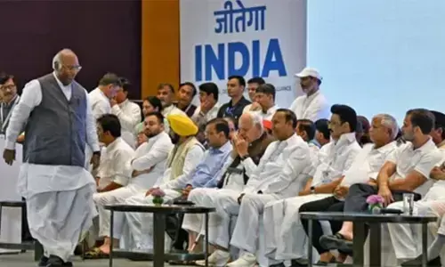 इंडिया ब्लाक किधर?