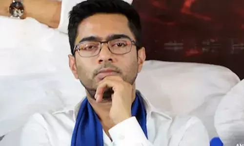बंगाल: हस्ताक्षर विवाद मामले में पूछताछ से पहले सीआईडी ​​अभिषेक बनर्जी के आवास पर पहुंची