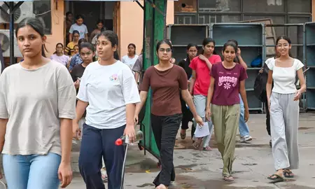 नीट यूजी पेपर लीक मामले में शिक्षा मंत्रालय ने शुरू की कार्रवाई नीट यूजी पेपर लीक मामले में शिक्षा मंत्रालय ने शुरू की कार्रवाई