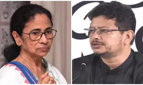 ममता का साथ छोड़ सकते हैं 50 विधायक, विधायकों के अलग गुट बनने के दावे से बंगाल की सियासत गरमाई ममता का साथ छोड़ सकते हैं 50 विधायक, विधायकों के अलग गुट बनने के दावे से बंगाल की सियासत गरमाई