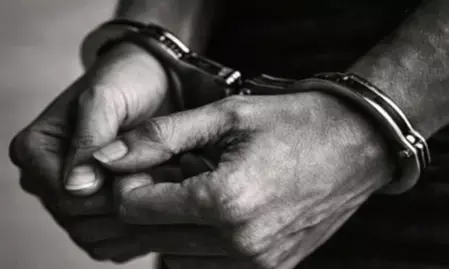 दहेज हत्या मामले में वांछित मुख्य आरोपी सागर लोधी गिरफ्तार, सआदतगंज पुलिस ने केजीएमयू ट्रॉमा सेंटर से पकड़ा