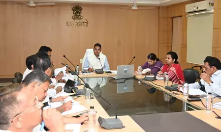 छत्तीसगढ़: बलौदाबाजार के कलेक्टर ने नए सत्र से पहले दिए स्कूलों में निर्माण कार्य पूरा करने के निर्देश