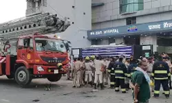 बिहार के मुजफ्फरपुर में अस्पताल में भीषण आग, 4 मरीजों की मौत, 20 से ज्यादा का रेस्क्यू बिहार के मुजफ्फरपुर में अस्पताल में भीषण आग, 4 मरीजों की मौत, 20 से ज्यादा का रेस्क्यू