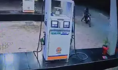 पंजाब: गुरदासपुर में भाजपा नेता पर बदमाशों ने की गोलीबारी, बाल-बाल बची जान