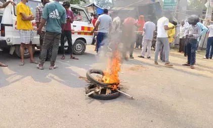 हजारीबाग में संदिग्ध परिस्थितियों में मिला युवक का शव, परिजनों ने सड़क पर किया प्रदर्शन