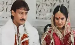 अपनी शादी की 38वीं सालगिरह मना रहे हैं जैकी और आयशा श्रॉफ, शादी के दिन की तस्वीरें शेयर की अपनी शादी की 38वीं सालगिरह मना रहे हैं जैकी और आयशा श्रॉफ, शादी के दिन की तस्वीरें शेयर की