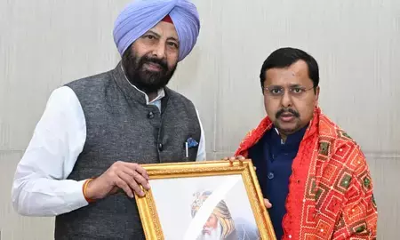 केवल सिंह ढिल्लों ने नितिन नवीन से की मुलाकात, भाजपा शुरू करेगी ‘मिशन पंजाब 2027’ केवल सिंह ढिल्लों ने नितिन नवीन से की मुलाकात, भाजपा शुरू करेगी ‘मिशन पंजाब 2027’