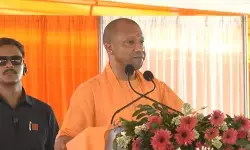 किसी ने उत्सव के रंग में भंग डाला तो वर्तमान के साथ भविष्य भी स्वाहा हो जाएगा: मुख्यमंत्री योगी