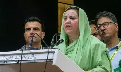 सकीना इट्टू और सज्जाद लोन ने एम्स अवंतीपोरा की समीक्षा बैठक की अध्यक्षता करने के लिए महबूबा मुफ्ती की आलोचना की