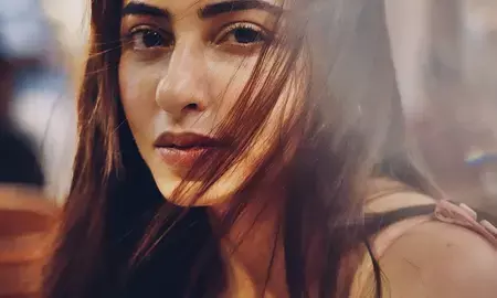अभिनेत्री नियति फातनानी का खुलासा, खतरों के खिलाड़ी के प्रोमो के बाद हुई थी ट्रोलिंग अभिनेत्री नियति फातनानी का खुलासा, खतरों के खिलाड़ी के प्रोमो के बाद हुई थी ट्रोलिंग