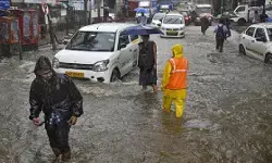 महाराष्ट्र से असम तक मॉनसून की झमाझम बारिश, दिल्ली-यूपी में गर्मी का कहर जारी; जानिए कब मिलेगी राहत