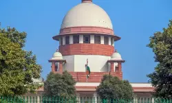 साकेत में इमारत गिरने के मामले में सुप्रीम कोर्ट में स्टेट्स रिपोर्ट दाखिल, एमसीडी पर लापरवाही का आरोप