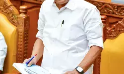 केरल में महिलाओं के लिए मुफ्त बस यात्रा 15 जून से, केएसआरटीसी पर 57 करोड़ का पड़ेगा बोझ केरल में महिलाओं के लिए मुफ्त बस यात्रा 15 जून से, केएसआरटीसी पर 57 करोड़ का पड़ेगा बोझ