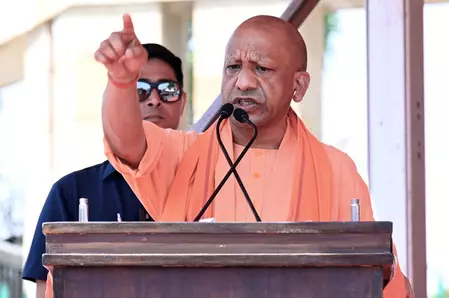 डिजिटल समृद्धि का नया आधार बनेगा प्रोजेक्ट गंगा : सीएम योगी डिजिटल समृद्धि का नया आधार बनेगा प्रोजेक्ट गंगा : सीएम योगी