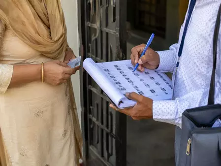 उत्तराखंड: 7 जुलाई तक घर-घर पहुंचकर गणना प्रपत्र प्राप्त करेंगे बीएलओ, सहयोग की अपील उत्तराखंड: 7 जुलाई तक घर-घर पहुंचकर गणना प्रपत्र प्राप्त करेंगे बीएलओ, सहयोग की अपील
