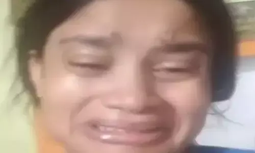 MP News: ब्लैकमेलिंग से तंग आकर BSC टापर छात्रा ने दी जान, कहा- मैं जीने लायक नहीं बची MP News: ब्लैकमेलिंग से तंग आकर BSC टापर छात्रा ने दी जान, कहा- मैं जीने लायक नहीं बची