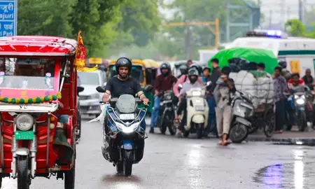 एनसीआर में मौसम का बड़ा बदलाव: दो दिन भीषण गर्मी के बाद 11-12 जून को आंधी-बारिश का येलो अलर्ट एनसीआर में मौसम का बड़ा बदलाव: दो दिन भीषण गर्मी के बाद 11-12 जून को आंधी-बारिश का येलो अलर्ट