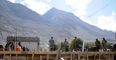 पीओके में विरोध प्रदर्शनों पर पाकिस्तानी सुरक्षा बलों की सख्ती, बल प्रयोग का आरोप पीओके में विरोध प्रदर्शनों पर पाकिस्तानी सुरक्षा बलों की सख्ती, बल प्रयोग का आरोप