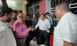 लोकतंत्र बचाने की नयी लड़ाई लोकतंत्र बचाने की नयी लड़ाई