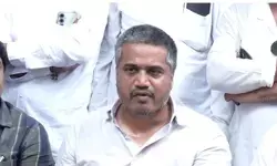 किसानों की कर्जमाफी के लिए 12 जून को करेंगे आंदोलन: रोहित पवार किसानों की कर्जमाफी के लिए 12 जून को करेंगे आंदोलन: रोहित पवार