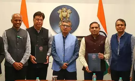 आत्मनिर्भर भारत: रक्षा मंत्रालय का बड़ा फैसला, नौसेना के लिए ₹449 करोड़ के स्वदेशी GNSS जैमर का करार आत्मनिर्भर भारत: रक्षा मंत्रालय का बड़ा फैसला, नौसेना के लिए ₹449 करोड़ के स्वदेशी GNSS जैमर का करार