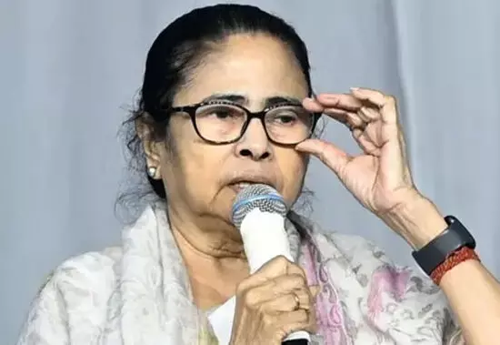 कई लड़ाइयों में लड़ने वाली ममता बनर्जी क्या बागियों से हार गई? कई लड़ाइयों में लड़ने वाली ममता बनर्जी क्या बागियों से हार गई?