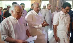 कांग्रेस की बड़ी बैठक आज, खड़गे ने विपक्षी एकता पर दिया जोर कांग्रेस की बड़ी बैठक आज, खड़गे ने विपक्षी एकता पर दिया जोर