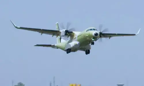 आत्मनिर्भर भारत को बड़ी उड़ान, स्वदेशी C-295 सैन्य विमान की पहली टेस्ट फ्लाइट सफल आत्मनिर्भर भारत को बड़ी उड़ान, स्वदेशी C-295 सैन्य विमान की पहली टेस्ट फ्लाइट सफल