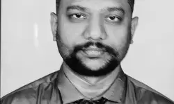 ओमान तट पर अमेरिकी हमले में मारे गए मरीन इंजीनियर के परिवार को हरसंभव मदद देगी आंध्र सरकार: मुख्यमंत्री ओमान तट पर अमेरिकी हमले में मारे गए मरीन इंजीनियर के परिवार को हरसंभव मदद देगी आंध्र सरकार: मुख्यमंत्री
