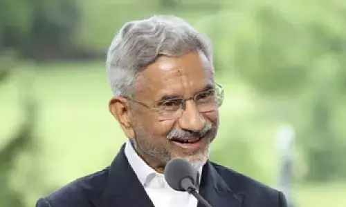 फिनलैंड में एस. जयशंकर का पश्चिमी देशों पर निशाना, बोले- भारत पर हमला करने वालों को यूरोप बेचता है हथियार फिनलैंड में एस. जयशंकर का पश्चिमी देशों पर निशाना, बोले- भारत पर हमला करने वालों को यूरोप बेचता है हथियार