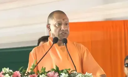 बेटी का सम्मान सर्वोपरि, सपा प्रमुख कार्यकर्ताओं की भाषा संयमित कराएं: योगी आदित्यनाथ बेटी का सम्मान सर्वोपरि, सपा प्रमुख कार्यकर्ताओं की भाषा संयमित कराएं: योगी आदित्यनाथ