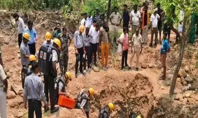 झारखंड: रामगढ़ में एक कोयला खदान में जहरीली गैस सूंघने से चार लोगों की मौत झारखंड: रामगढ़ में एक कोयला खदान में जहरीली गैस सूंघने से चार लोगों की मौत