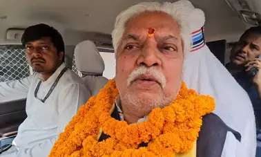 टीएमसी सांसदों की बगावत पर प्रेम कुमार बोले, ममता बनर्जी की कार्यशैली जिम्मेदार टीएमसी सांसदों की बगावत पर प्रेम कुमार बोले, ममता बनर्जी की कार्यशैली जिम्मेदार
