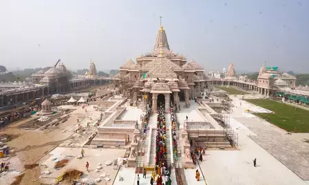 राम जन्मभूमि दान मामला: SIT गठन पर बोले नेता— दोषी व्यक्तियों पर सख्त कार्रवाई होगी राम जन्मभूमि दान मामला: SIT गठन पर बोले नेता— दोषी व्यक्तियों पर सख्त कार्रवाई होगी