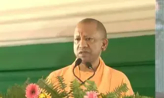बदला हुआ गोरखपुर बनेगा देश के लिए विकास मॉडल: सीएम योगी बदला हुआ गोरखपुर बनेगा देश के लिए विकास मॉडल: सीएम योगी