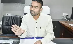 क्या दीपक प्रकाश अब भी मंत्री हैं? सुप्रीम कोर्ट ने बिहार सरकार और ECI को भेजा नोटिस