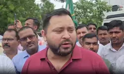 प्रिंस यादव मौत मामले की भारत, बिहार और नेपाल सरकार मिलकर संयुक्त जांच करे : तेजस्वी यादव प्रिंस यादव मौत मामले की भारत, बिहार और नेपाल सरकार मिलकर संयुक्त जांच करे : तेजस्वी यादव