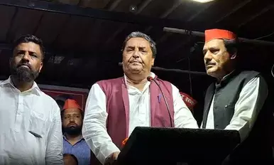 सपा सांसद का आपत्तिजनक बयान, बोले- बहुसंख्यक आवाम जहरीली हुई सपा सांसद का आपत्तिजनक बयान, बोले- बहुसंख्यक आवाम जहरीली हुई