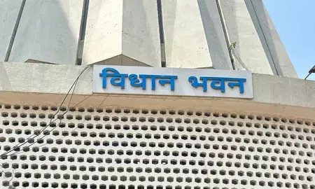 महाराष्ट्र में 22 जून से मानसून सत्र, किसानों की कर्जमाफी पर सरकार-विपक्ष में तीखी बहस के आसार