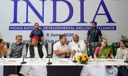 संवैधानिक संस्थाओं की भूमिका और विपक्ष की चुनौतियां संवैधानिक संस्थाओं की भूमिका और विपक्ष की चुनौतियां