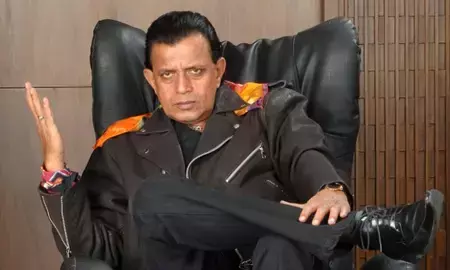 डिस्को डांसर : अमिताभ, धर्मेंद्र, और जीतेंद्र के दौर में रूस में मिथुन दा का जादू, आज भी स्क्रीन पर जलवा कायम डिस्को डांसर : अमिताभ, धर्मेंद्र, और जीतेंद्र के दौर में रूस में मिथुन दा का जादू, आज भी स्क्रीन पर जलवा कायम