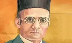 सावरकर : आभासी वीरता का खुलासा सावरकर : आभासी वीरता का खुलासा