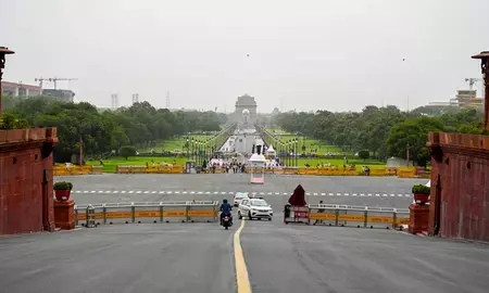 दिल्ली-एनसीआर में अगले कई दिनों तक राहत के आसार, हल्की बारिश और तेज हवाओं से सुहावना रहेगा मौसम