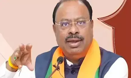 महाराष्ट्र: राजस्व मंत्री बावनकुले ने बाढ़ से बचाव के लिए गाद हटाने के कार्य में तेजी लाने का आदेश दिया